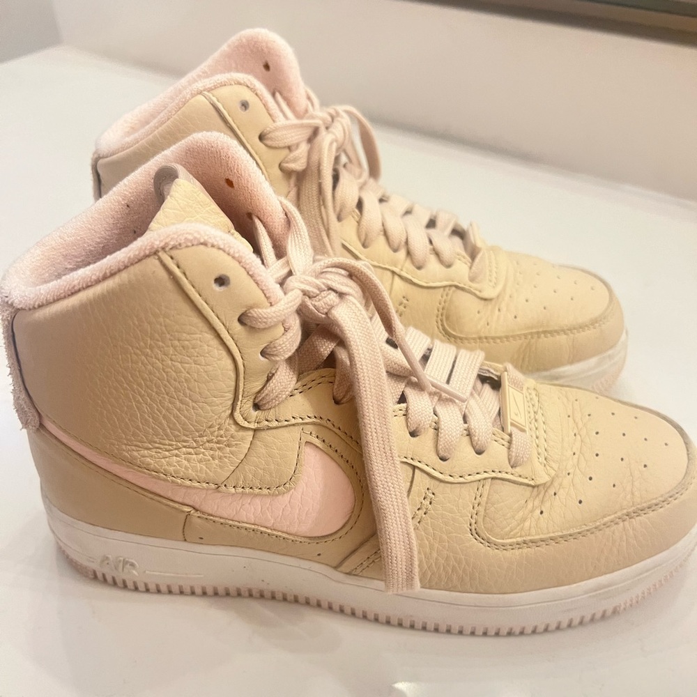 Nike size 7.5 new like condition